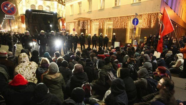 Anti-WKR-Ball Wien 2012-5