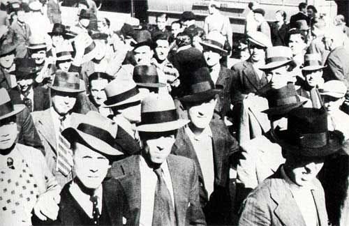 Spanischer Bürgerkrieg und anarchistische Revolution 1936-39 - Bild Demonstration von Arbeitern einer Hutfabrik