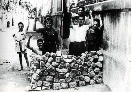 Spanischer Bürgerkrieg und anarchistische Revolution 1936-39 - Bild Kinderbarrikade